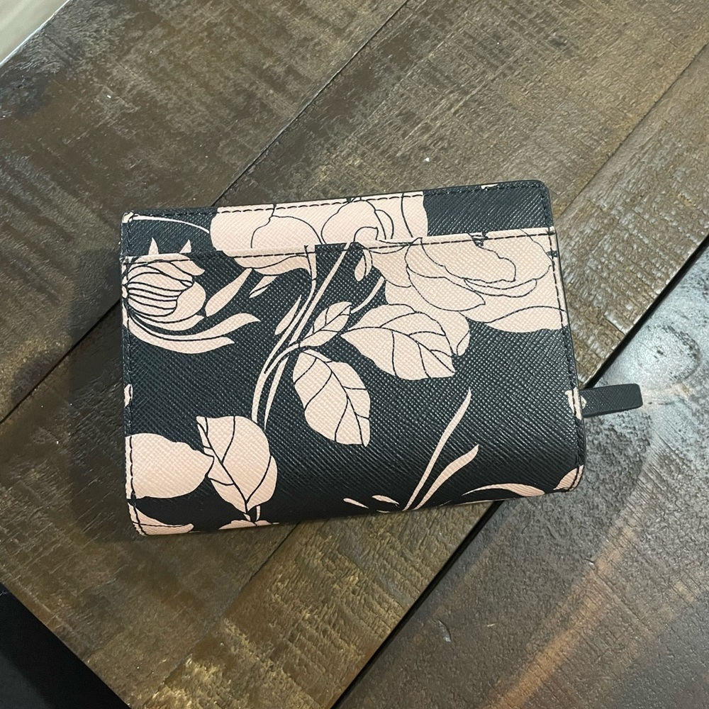 Kate Spade Wallet - Picture 5 of 6